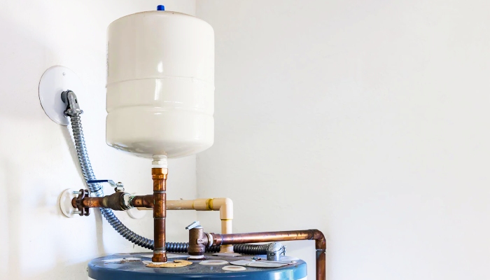 The pros and cons of traditional tank style water heaters is it still a viable option